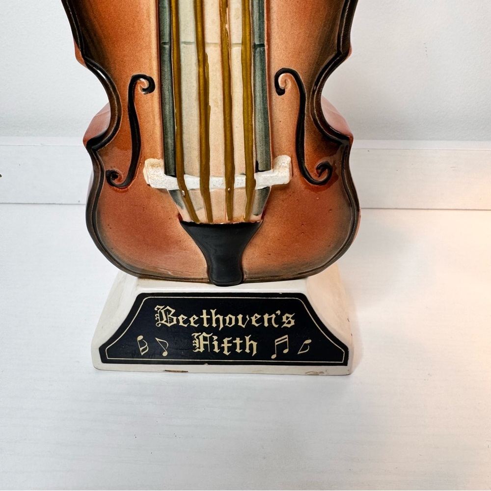 Vintage Beethovens Fifth Collectors Liquor Decanter Music Box (Plays!) Violin - Picture 2 of 6
